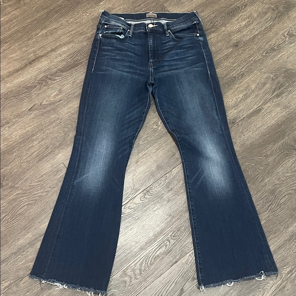 MOTHER The Weekender Fray Jeans
Women's Size 30